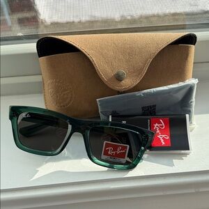 Ray-Ban NWT Warren Unisex Sunglasses
